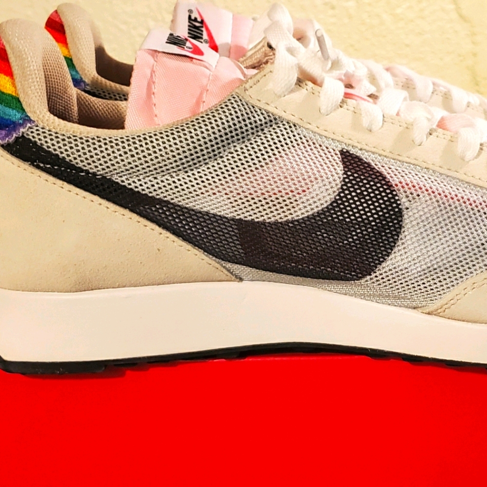 Nike Tailwind 79 Be True